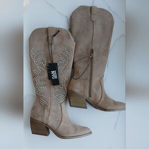 Madden NYC Studded Western Boots – Size 6 – Light Tan Rhinestone Cowboy Chic